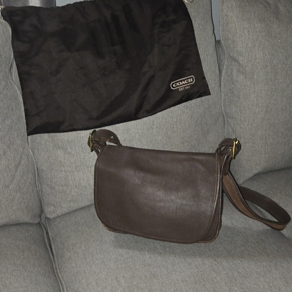 Coach Handbags - Coach Black Leather Messenger Crossbody with Brass Hardware